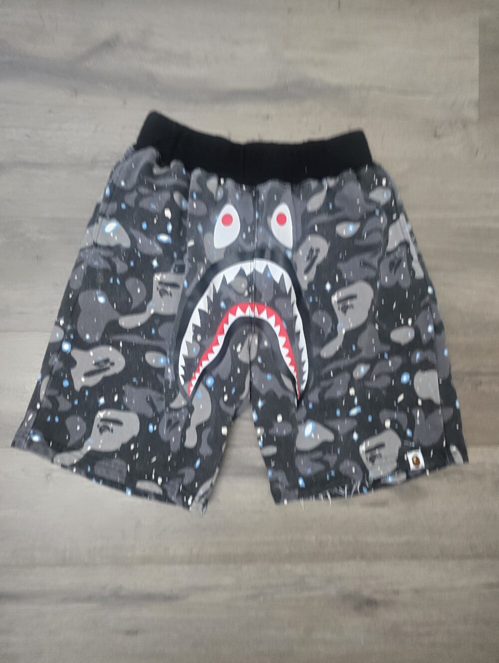 BAPE A Bathing Ape Space Camo Shark Sweat Shorts Mens Size Large